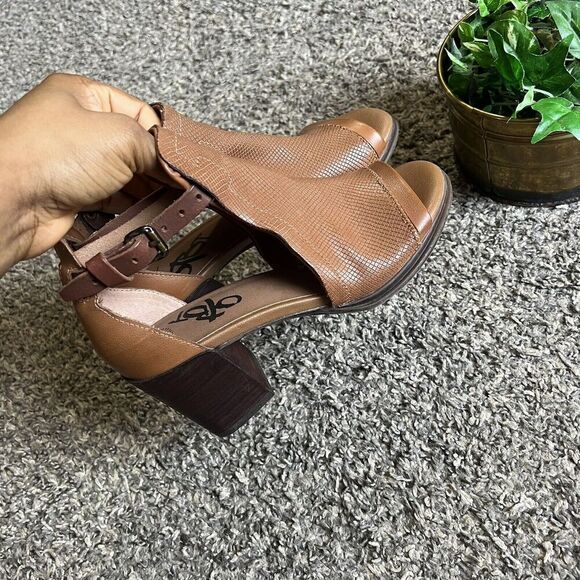 OTBT Metaphor Size US 6.5 M Women Leather Ankle Strap Open Toe Sandals Brown New - Picture 4 of 9